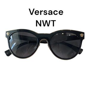 NWT-Versace Black Sunglasses